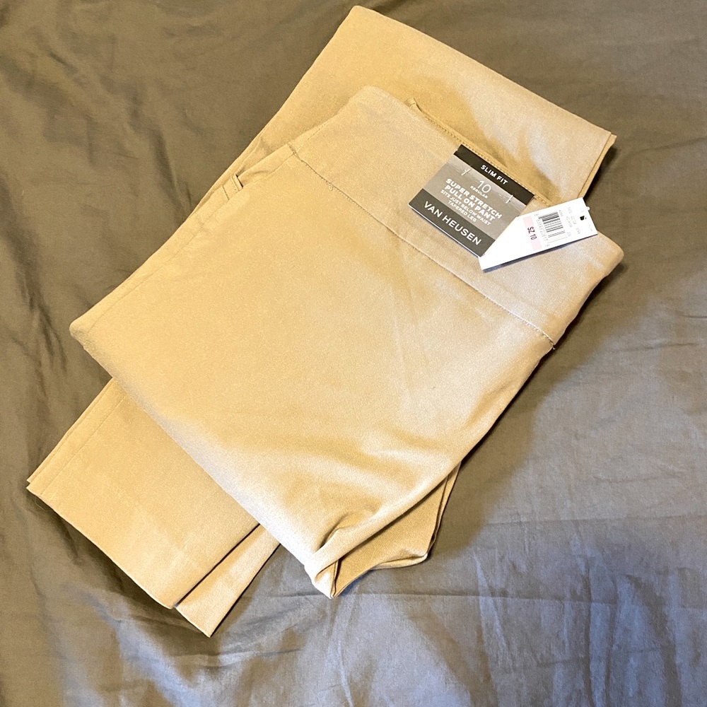 NEW! Van Heusen Pull On Pant, Size 10